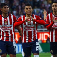 Chivas derrotó 2-0 a Santos Laguna en la jornada 10 del CL 23
