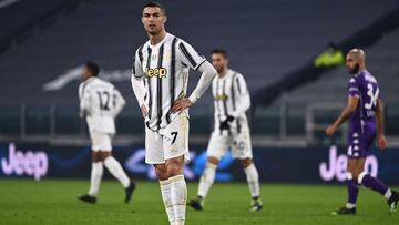 Juventus&#039; Portuguese forward Cristiano Ronaldo reacts during the Italian Serie A football match Juventus vs Fiorentina on December 22, 2020 at the Juventus stadium in Turin. (Photo by Marco BERTORELLO / AFP)