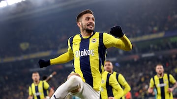 Soccer Football - Europa League - Knockout Phase Playoff - First Leg - Fenerbahce v Anderlecht - Sukru Saracoglu Stadium, Istanbul, Turkey - February 13, 2025 Fenerbahce's Dusan Tadic celebrates scoring their first goal REUTERS/Murad Sezer