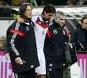 Khedira, roto para seis meses, hará recuperación en Alemania