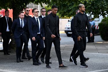Michael Edwards y Ryan Gravenbach llega nal funeral de Diogo Jota y su hermano André Silva en la Igreja Matriz de Gondomar el 5 de julio de 2025 en Gondomar, Portugal.