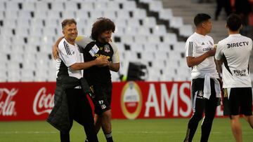 “Él les hizo la vida imposible en Colo Colo... Espero que se vaya”