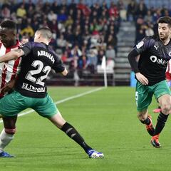 El Almería se estrella ante un renovado Racing