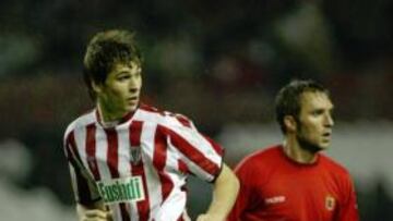 <b>EN COPA Y EN LA UEFA. </b>El Athletic ya lució la imagen de Euskadi en la temporada 2004-05.