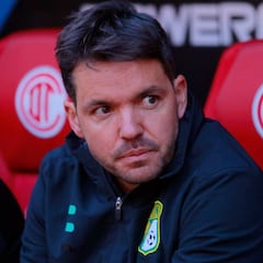 Larcamón sobre el ‘Tri’: “Es un deporte nacional pegarle al entrenador en turno”