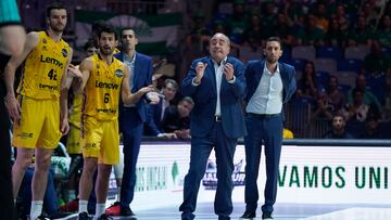 Txus Vidorreta, durante el Lenovo Tenerife - Hapoel Jerusalem.