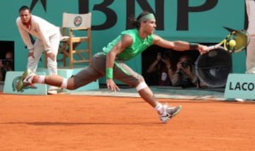 Rafa Nadal en Roland Garros de 2008, ganó a Roger Federer por 6-1, 6-3, 6-0.