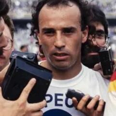 Juan Carlos Vera: “Lo que hizo Julián Quiñones en Selección, lo puedo hacer yo con 64 años”