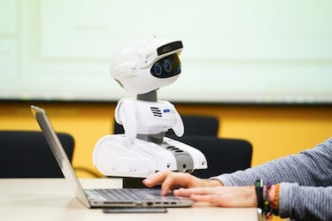 Misty II, un robot español para cuidar a las personas mayores solas