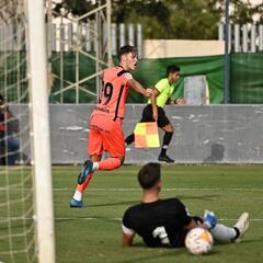 Roberto pide sitio en el nuevo Málaga de José Alberto