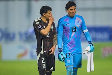  Jorge Sanchez and Guillermo Ochoa of Mexico during the Quarterfinals first leg match between Honduras and Mexican National Team (Mexico) as part of the Concacaf Nations League 2024-2025 at Francisco Morazan Stadium on November 15, 2024 in San Pedro Sula, Honduras.