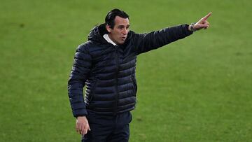VIGO, SPAIN - JANUARY 08: Unai Emery Manager of Villarreal reacts during the La Liga Santander match between RC Celta and Villarreal CF at Abanca-Balaídos on January 08, 2021 in Vigo, Spain. Sporting stadiums around Spain remain under strict restri