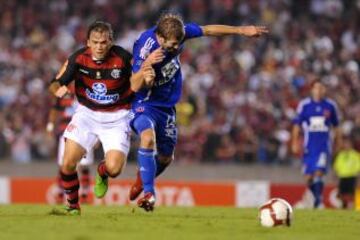 En la Copa Libertadores de 2010 la U venció 3-2 a Flamengo con goles de Mauricio Victorino, Rafael Olarra y Álvaro Fernández.