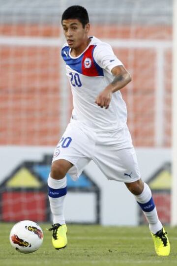 Claudio Baeza no fue titular en la Sub 20 de Mario Salas, pero era el primer cambio. En el Sudamericano anotó un golazo de tiro libre. Ahora lucha la titularidad en Colo Colo y ya suma goles en Primera División.