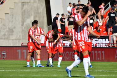 Aprobados y suspensos: Ramazani dio vida al Almería y Mendes se la quitó