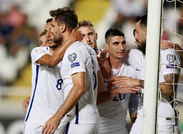 Los Campeones de la Euro 2004 se aferran a sus remotas posibilidades de acceder a la gran fiesta. En la última fecha, necesitarán de victoria frente a Gibraltar para asegurar la segunda plaza del grupo H, liderado por la clasificada Bélgica,  y esperar al resto de resultados para llegar al repechaje. Sin embargo, de terminar como el peor segundo lugar de la confederación, quedará sin Mundial.