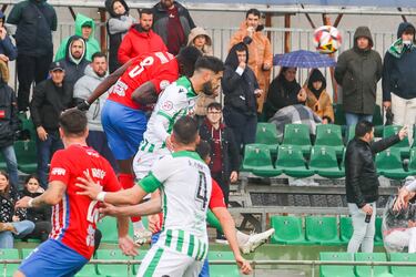 Sanluqueño y Algeciras empatan un derbi a cara de perro