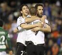 El Valencia golea y recupera a Canales para la causa