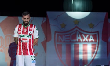 Matías y otros dos chilenos, en el 11 ideal de Necaxa para 2018