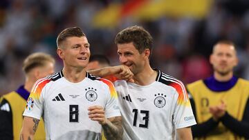 Toni Kroos y Thomas Müller