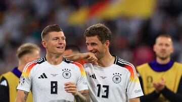 Toni Kroos y Thomas Müller