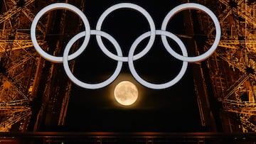 Though it was first sung in 1896, it was not until 1958 that it was officially recognized as the anthem of the games by the Olympic Committee.