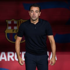 Xavi: “Me gustan muchos jugadores del Valencia: Javi Guerra, Pepelu, Gayà…”
