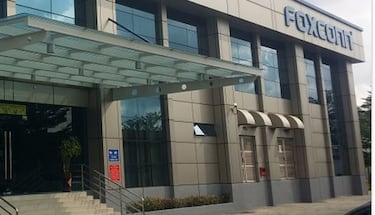 Cómo la mayor ensambladora china del iPhone 14 sigue trabajando en medio del confinamiento por Covid