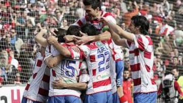 <b>FUERTE EN CASA. </b>En Los Cármenes llegan las alegrías.