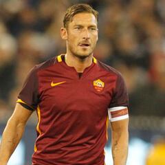 El disfraz travestido de Totti en Halloween que da que hablar en Italia