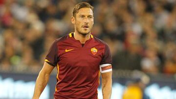 El disfraz de monja de Totti en Halloween que es viral en Italia