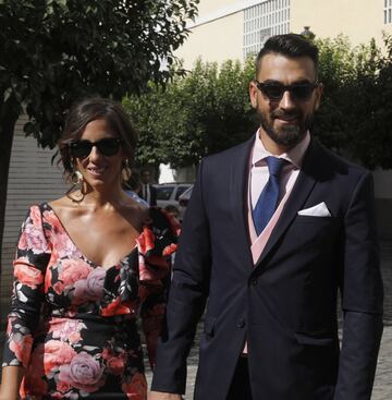 Anabel Pantoja junto a su acompañante.