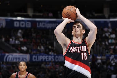 Žarko Paspalj, Vassilis Spanoulis, Nick Calathes o Víctor Claver (en la foto) son otros de los muchos jugadores que probaron suerte en la NBA o estuvieron durante un tiempo en la misma y luego regresaron a Europa. Muchos de esos jugadores han triunfado luego en sus respectivos equipos y tienen una gran reputación que les convierte, en mayor o menor medida, en jugadores históricos.