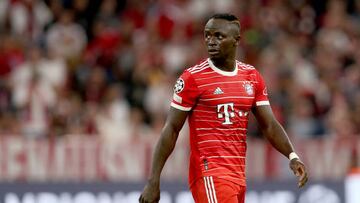 MUNICH, GERMANY - SEPTEMBER 13: Sadio Mane of Bayern Muenchen Looks on during the UEFA Champions League group C match between FC Bayern München and FC Barcelona at Allianz Arena on September 13, 2022 in Munich, Germany. (Photo by Harry Langer/DeFodi Images via Getty Images)