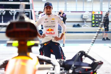 Red Bull orilla a Checo Pérez a la puerta de salida
