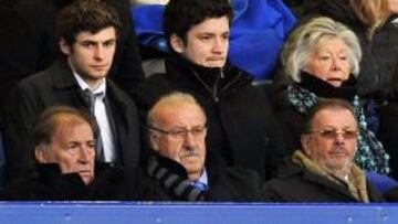 RESPETO. Del Bosque junto al seleccionador ayudante, Toni Grande, a la izquierda, este fin de semana en su visita a la Premier.