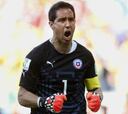 Claudio Bravo ya es el jugador con más partidos por la Roja