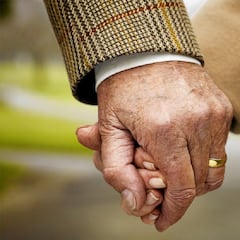 El bono pensado en adultos mayores: puedes cobrar $403 mil pesos si cumples este requisito