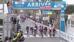 Nizzolo brilla en una carrera de supervivencia en Almería