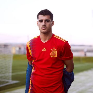 Spain unveil new Russia 2018 playing shirt and training kit