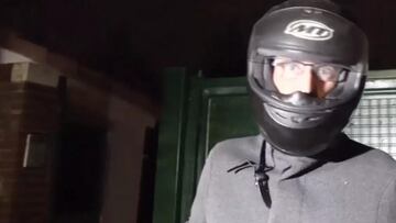 Conde-Pumpido, acusado de agresión sexual, reaparece y se hace pasar por un repartidor de comida rápida