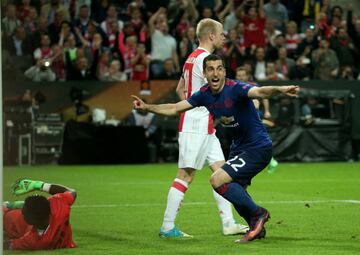 0-2. Henrikh Mkhitaryan celebró el segundo gol.