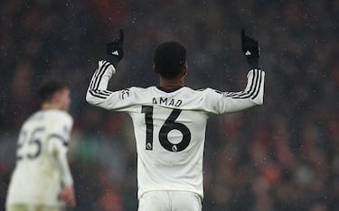 El futbolista pone el 2-2 y saca un resultado inmejorable para los mancunianos que regresarán a casa con un punto importante ante el líder de la competencia. 