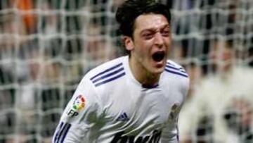 Joachim Löw convoca a Özil y Khedira contra Italia