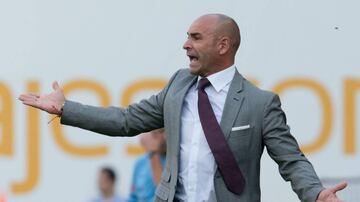 El español tuvo un paso por el fútbol mexicano con el Cruz Azul, al cual clasificó a la liguilla tras seis torneos de no lograron. En el 2017 dejó a los cementeros.