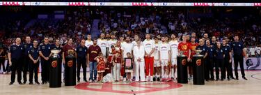 Sergio LLull es el 15º jugador con más internacionalidades con España con 173 partidos y siete medallas: tres oros europeos (2009, 2011 y 2015) y uno mundial (2019); la plata olímpica de Londres 2012; y los bronces de Río 2016 y del Eurobasket 2013.