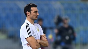 Soccer Football - International Friendly - Argentina v Iraq - Prince Faisal bin Fahd Stadium, Riyadh, Saudi Arabia - October 11, 2018  Argentina coach Lionel Scaloni during the match   REUTERS/Waleed Ali