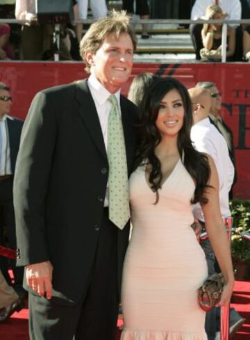 Bruce Jenner, con su esposa Kris en los premios ESPY 2006 en el Teatro Kodak de Hollywood,