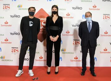 El director del Diario As Vicente Jiménez, Raquel Carrera (Premio Promesa) y el gerente del Diario As Juan Cantón.