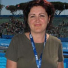 Así es Julia Luna, la 'voz' de la natación en las retransmisiones de RTVE